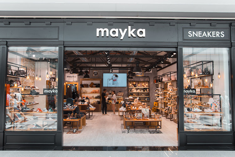 Mayka Sneakers-empresa-de-granada